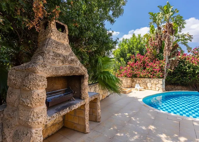 Windmill Villa Polis